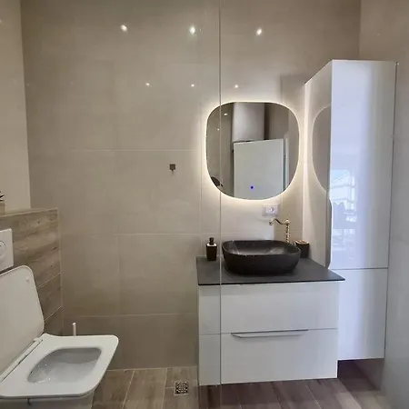Karlo Apartmán *